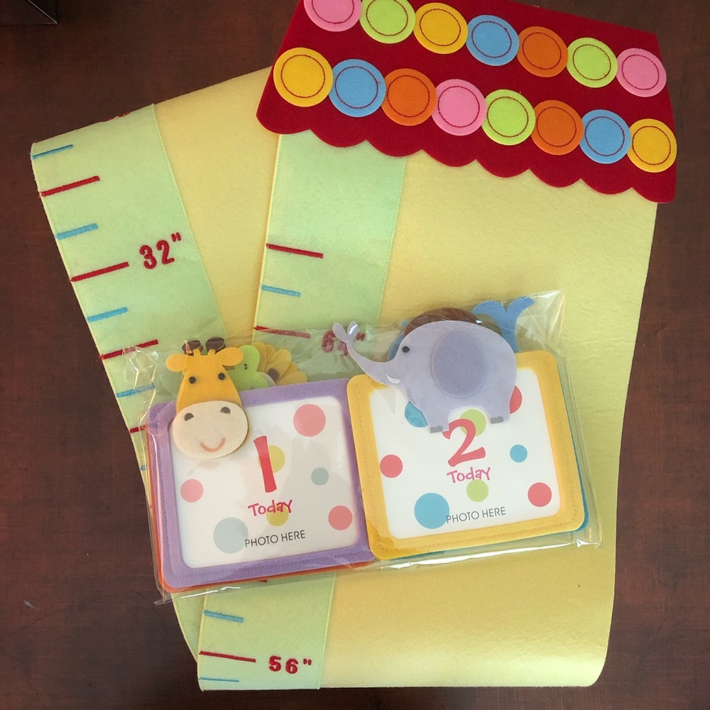 Papyrus wall hanging growth chart